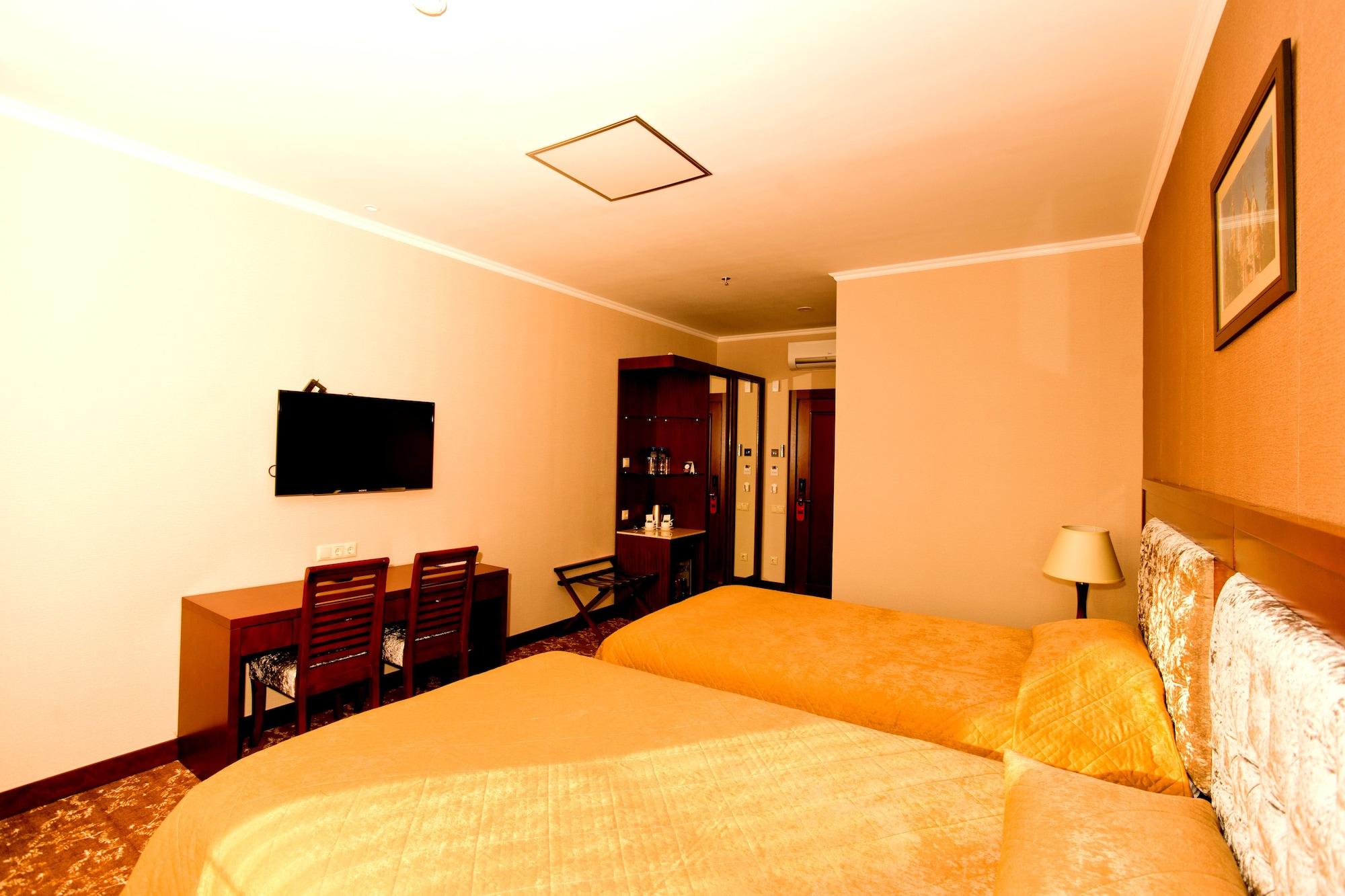 Grand Voyage Hotel Almaty Ngoại thất bức ảnh