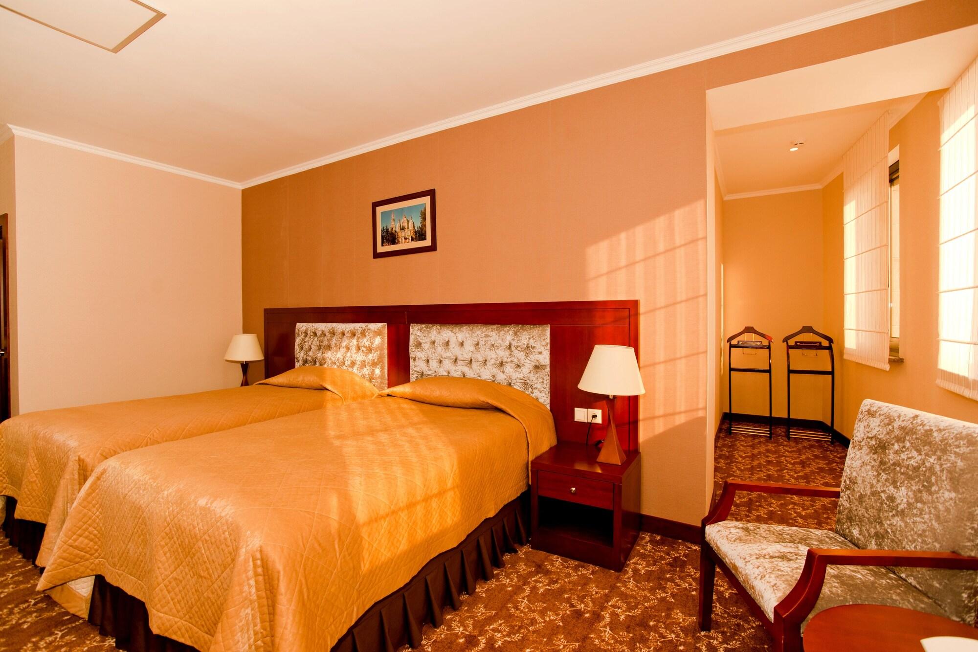 Grand Voyage Hotel Almaty Ngoại thất bức ảnh