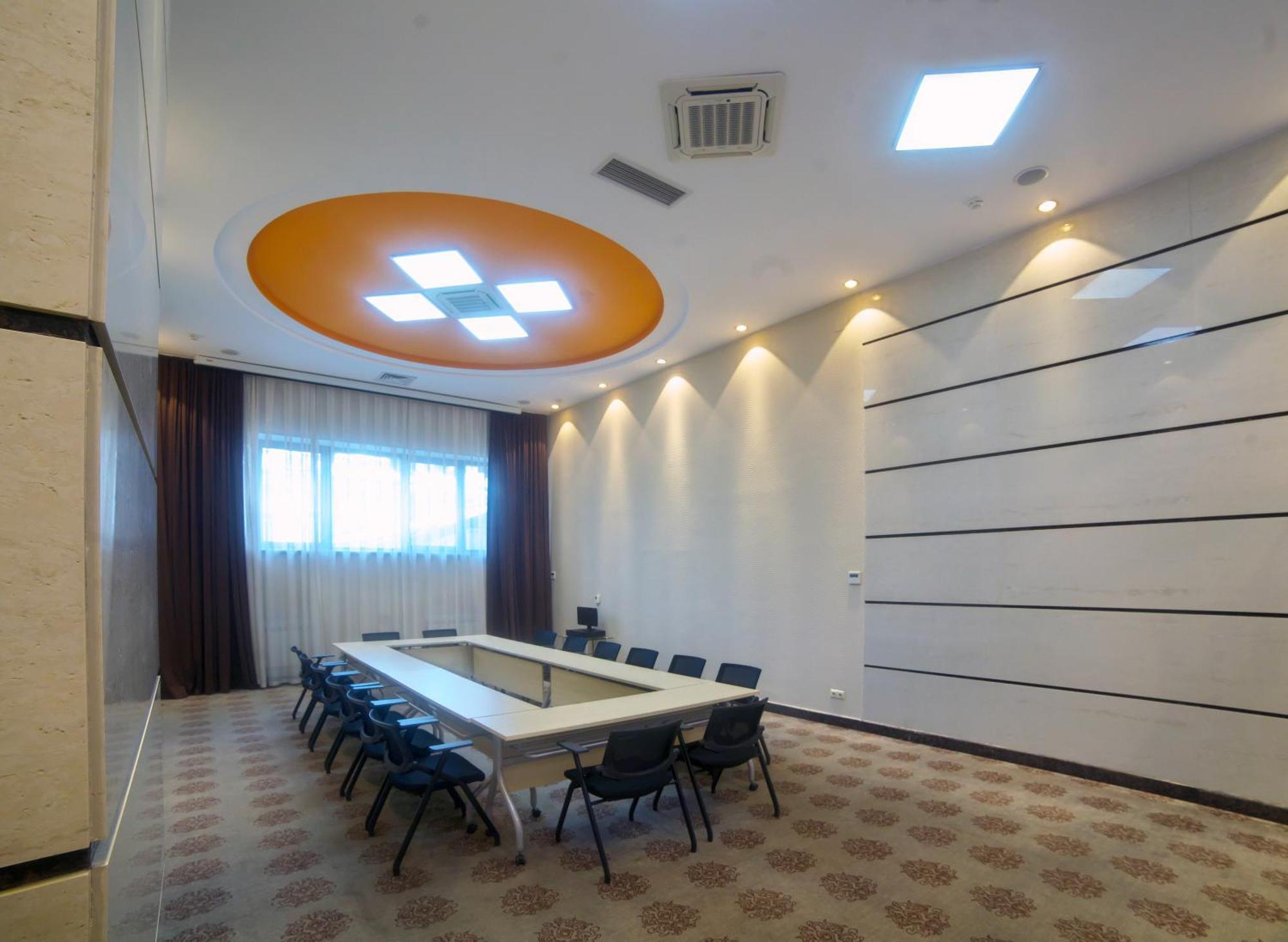 Grand Voyage Hotel Almaty Ngoại thất bức ảnh