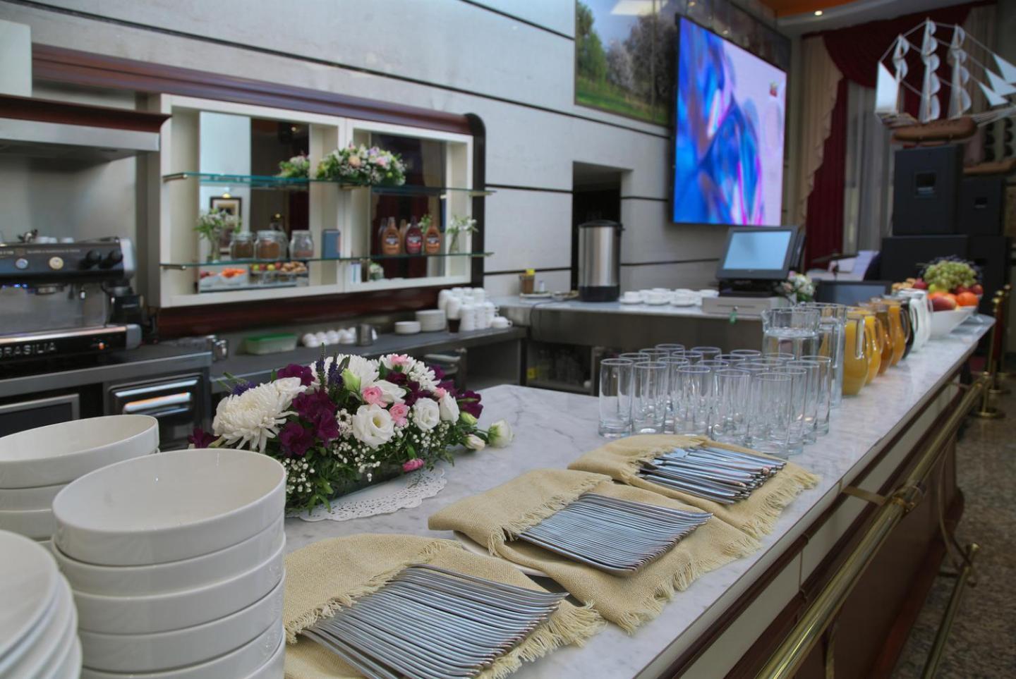 Grand Voyage Hotel Almaty Ngoại thất bức ảnh