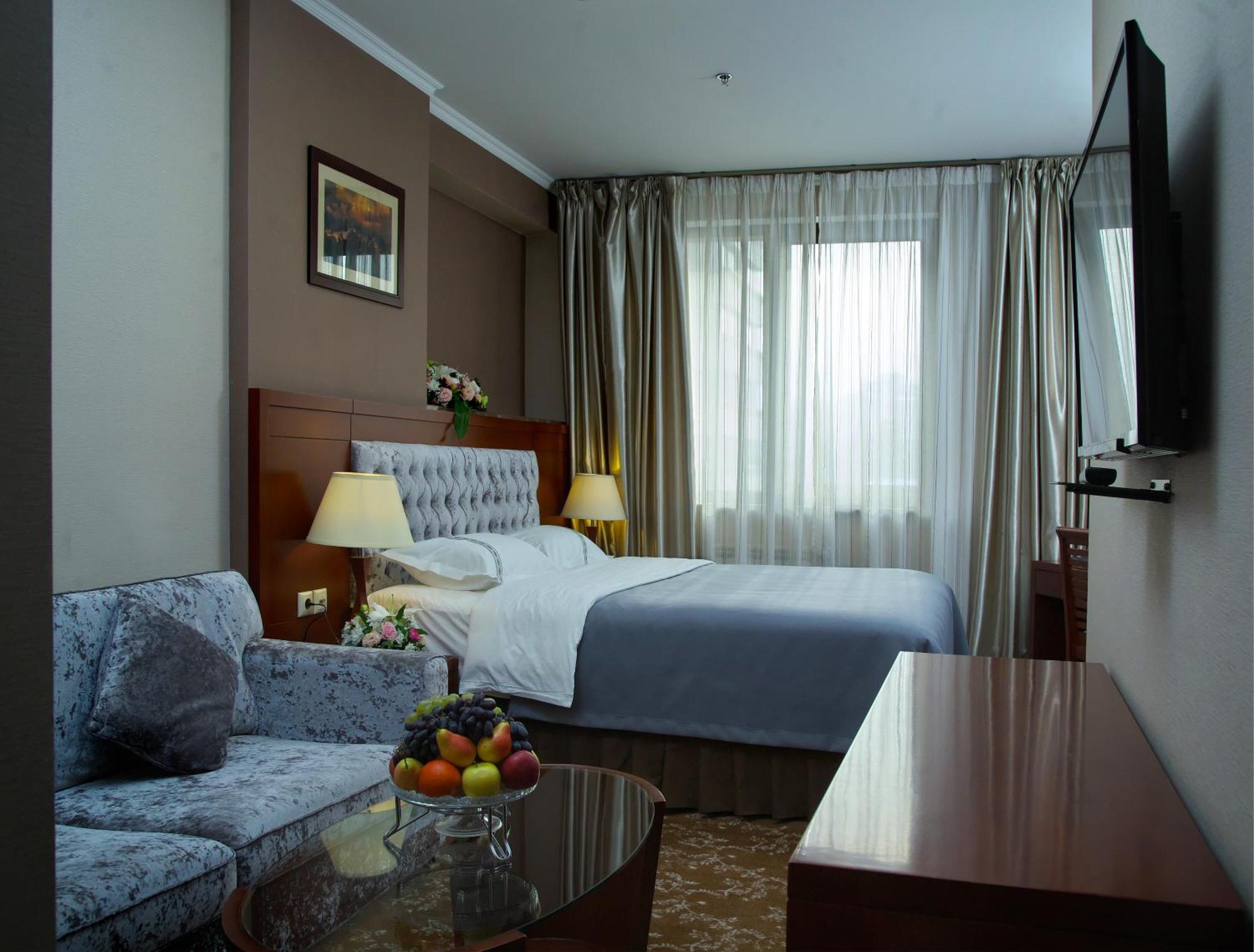 Grand Voyage Hotel Almaty Ngoại thất bức ảnh