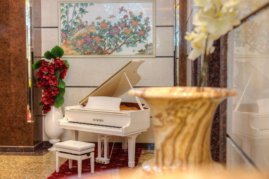 Grand Voyage Hotel Almaty Ngoại thất bức ảnh