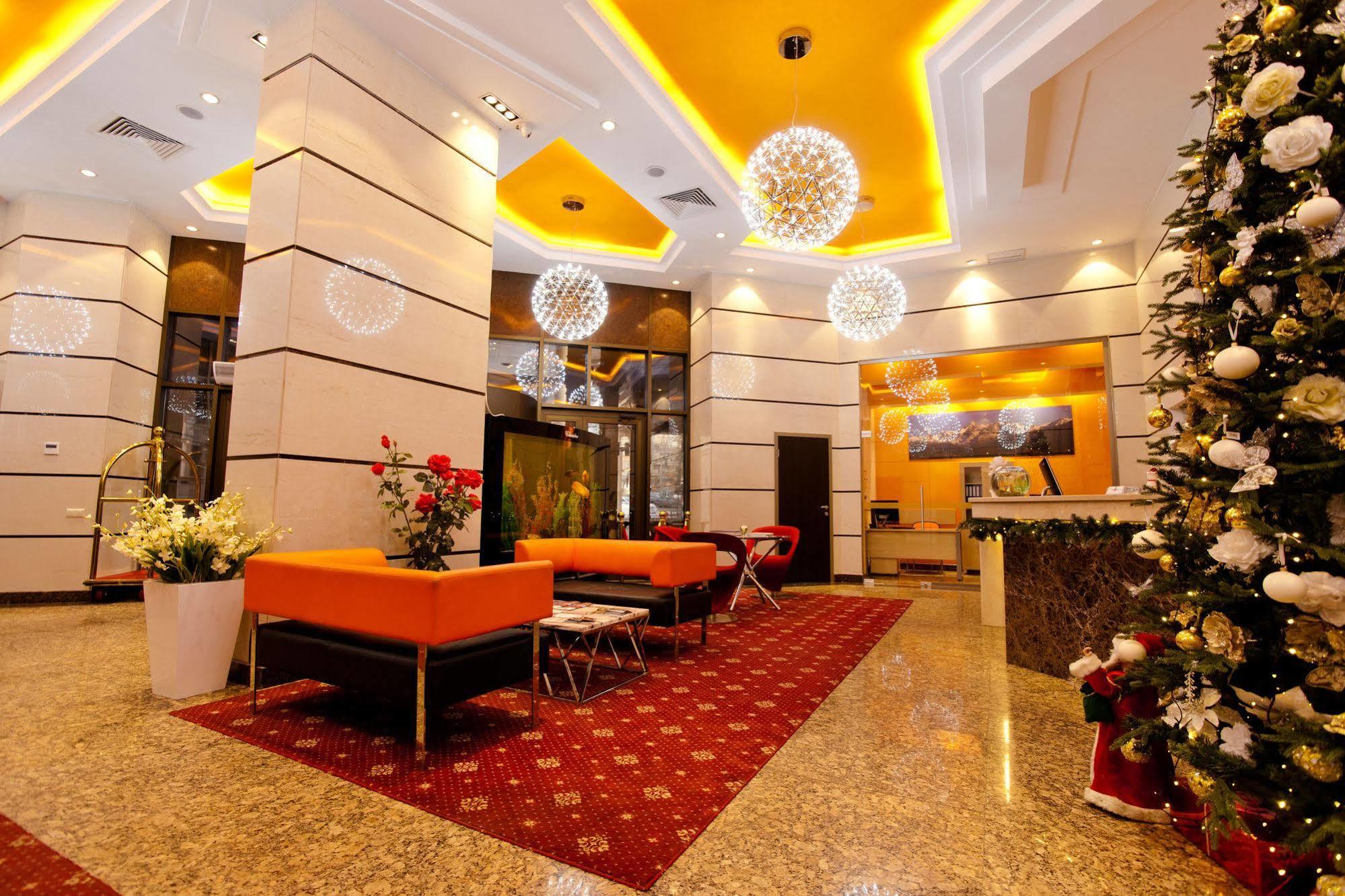 Grand Voyage Hotel Almaty Ngoại thất bức ảnh